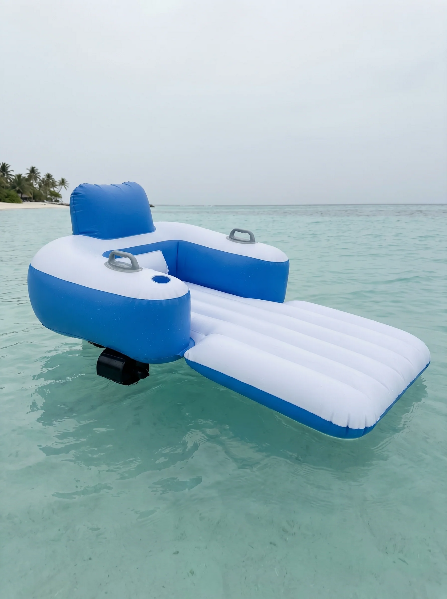 AQUAVORA - INFLATABLE WATER FLOAT